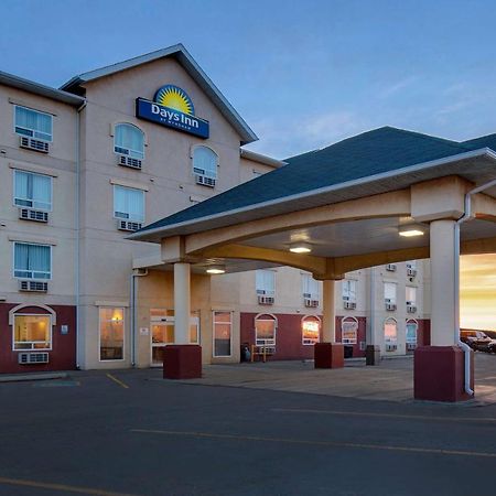 Days Inn By Wyndham Dawson Creek Buitenkant foto
