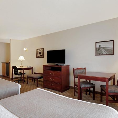 Days Inn By Wyndham Dawson Creek Buitenkant foto