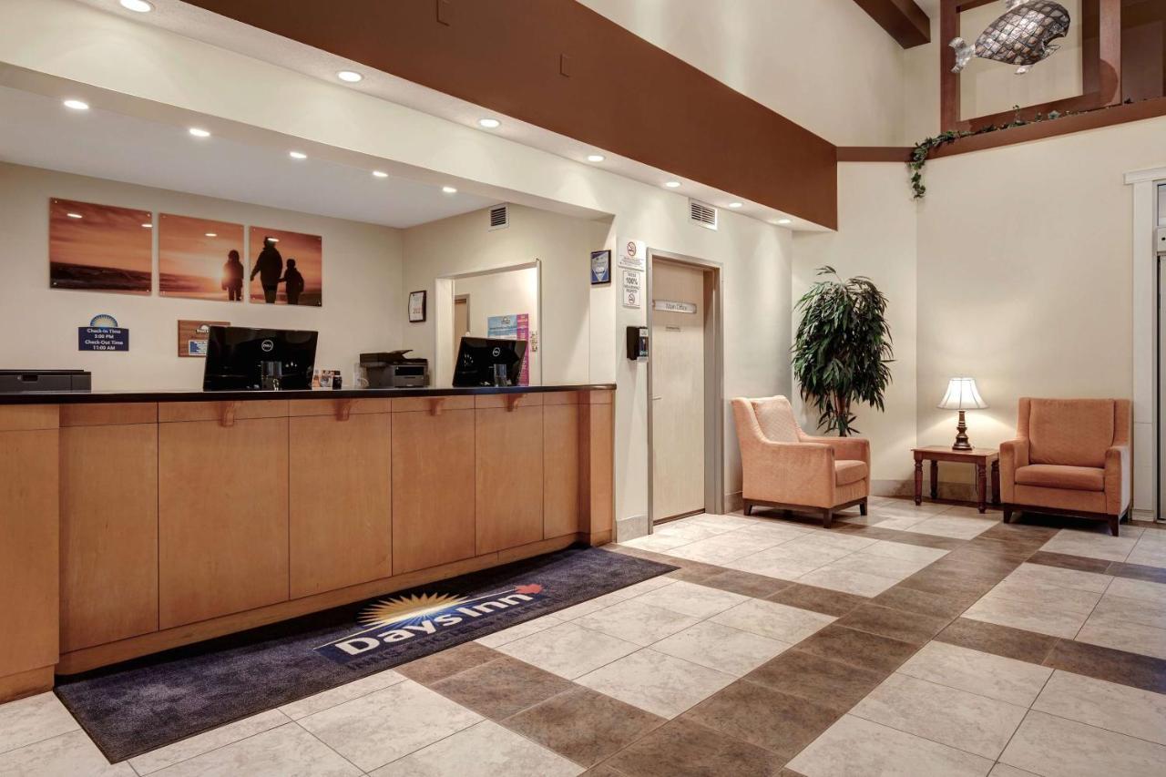 Days Inn By Wyndham Dawson Creek Buitenkant foto