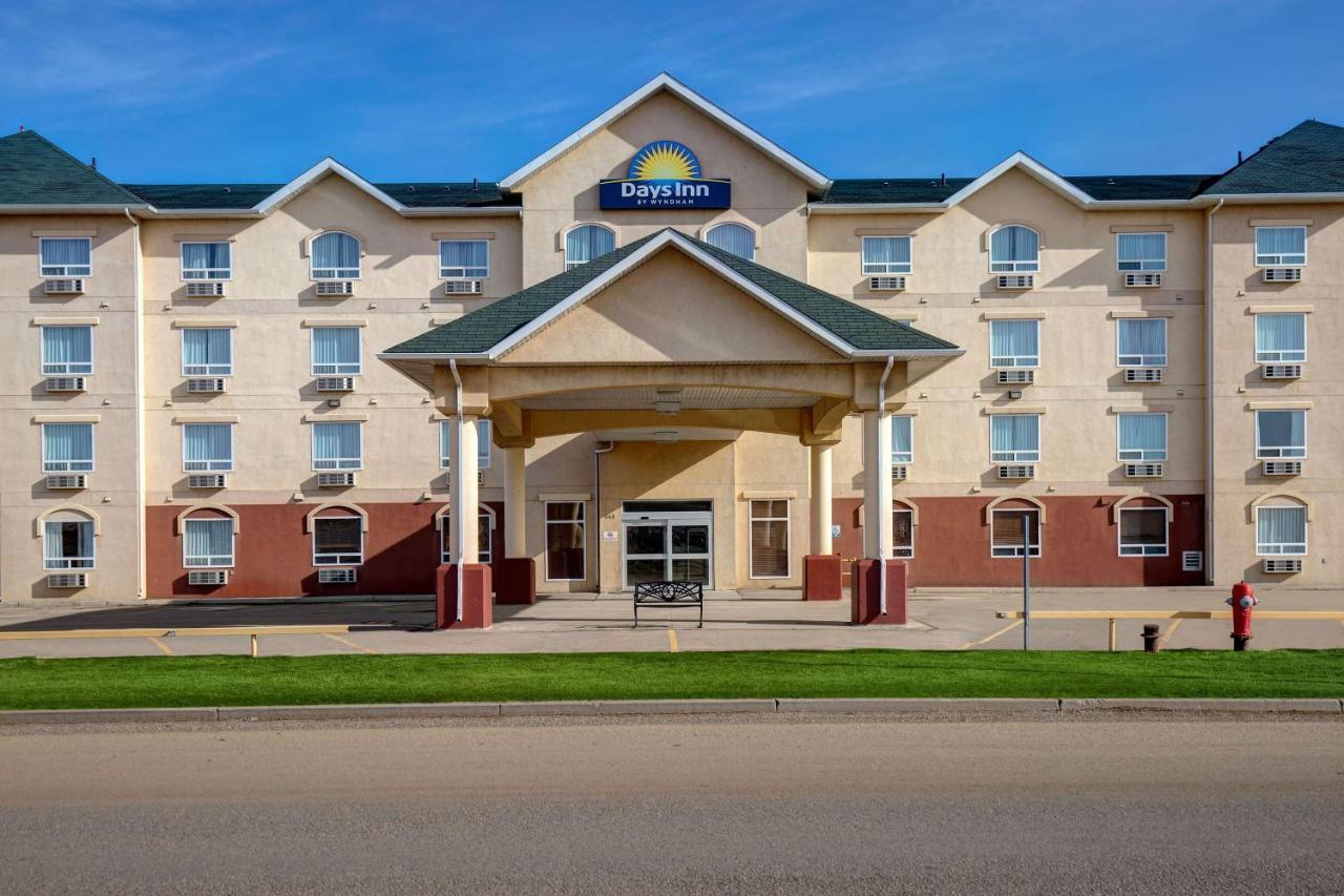 Days Inn By Wyndham Dawson Creek Buitenkant foto