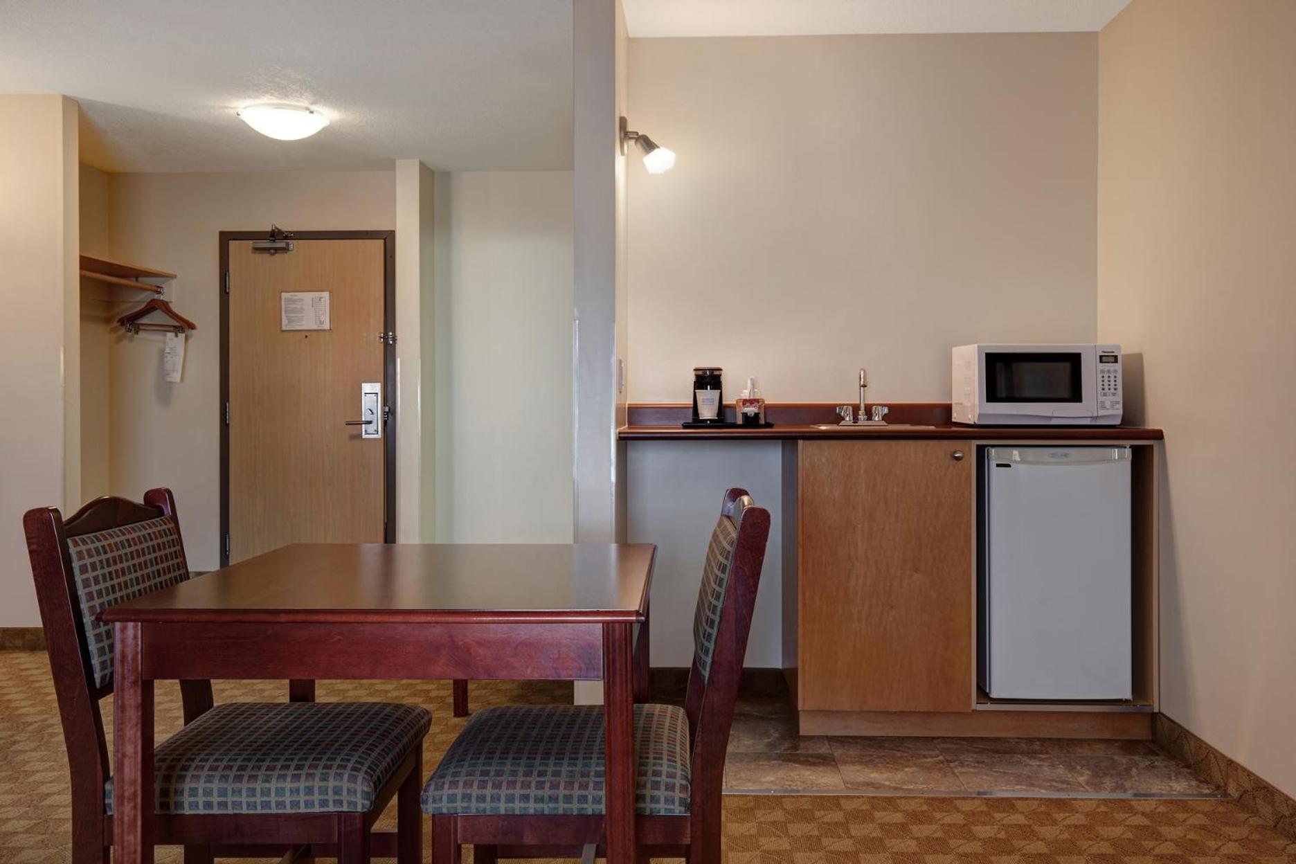 Days Inn By Wyndham Dawson Creek Buitenkant foto
